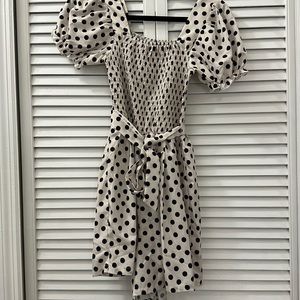 NEW ROMPER SIZE MEDIUM